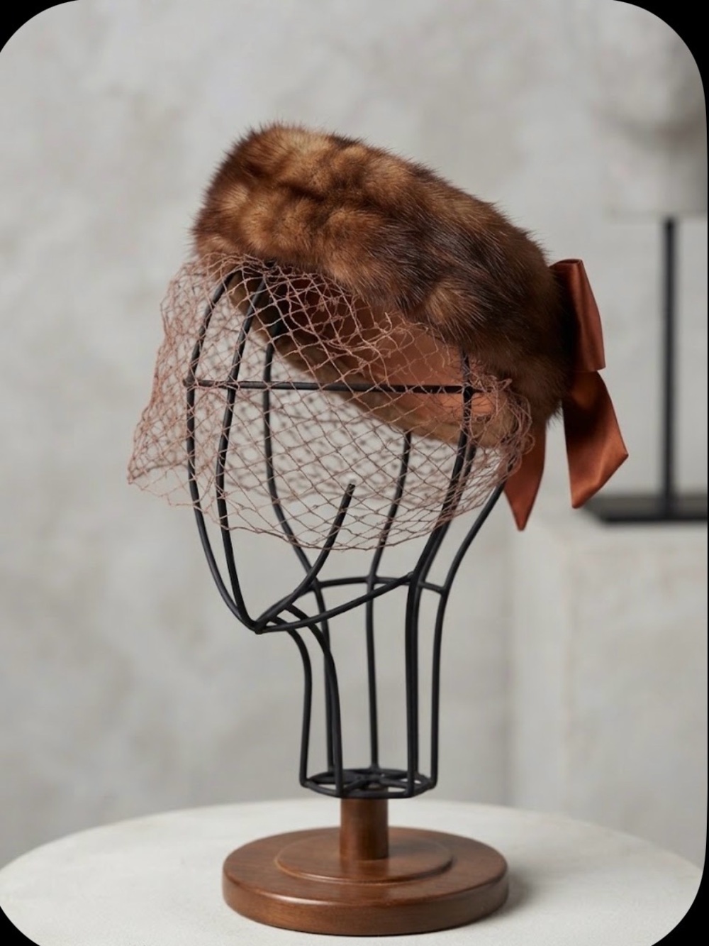 Vintage 1930s 1940s Genuine Fur Pillbox Hat with Netting & Bow WWll era